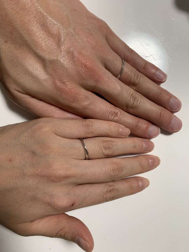 シンプルがよかったので、２つともメンズの型にしました！