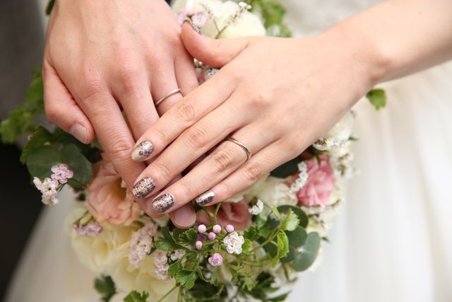 先日の挙式でカメラマンに撮ってもらったものです。