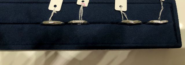 vラインと少しウェーブで悩みました。