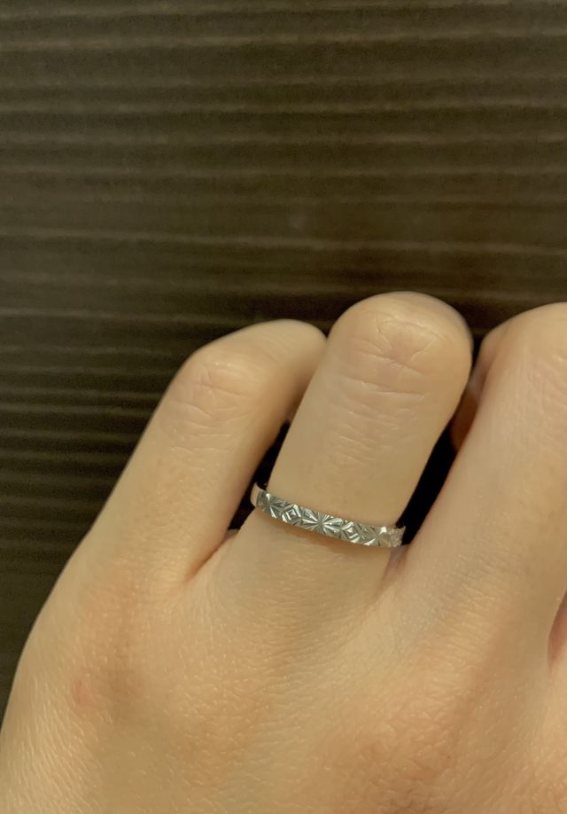 被らないデザインです