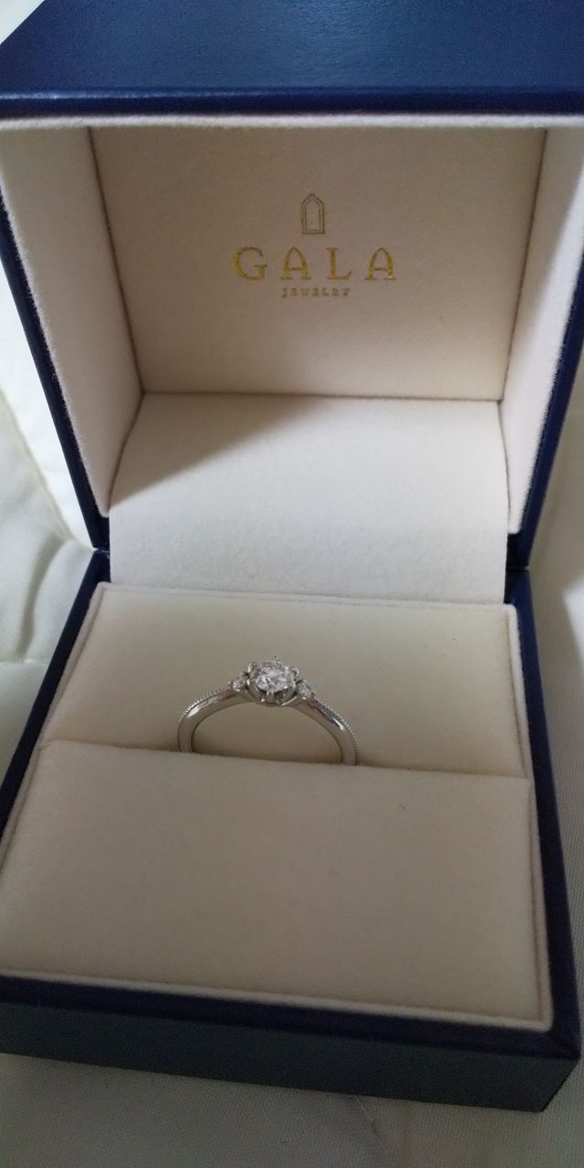 婚約指輪