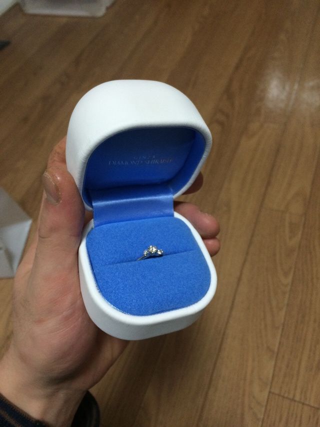 銀座ダイヤモンドシライシさんの、スマイリングスズランです。