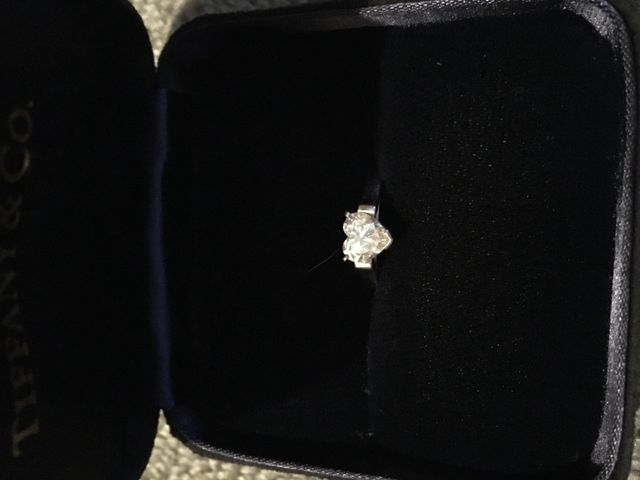 ハート形のダイヤがとってもかわいいです