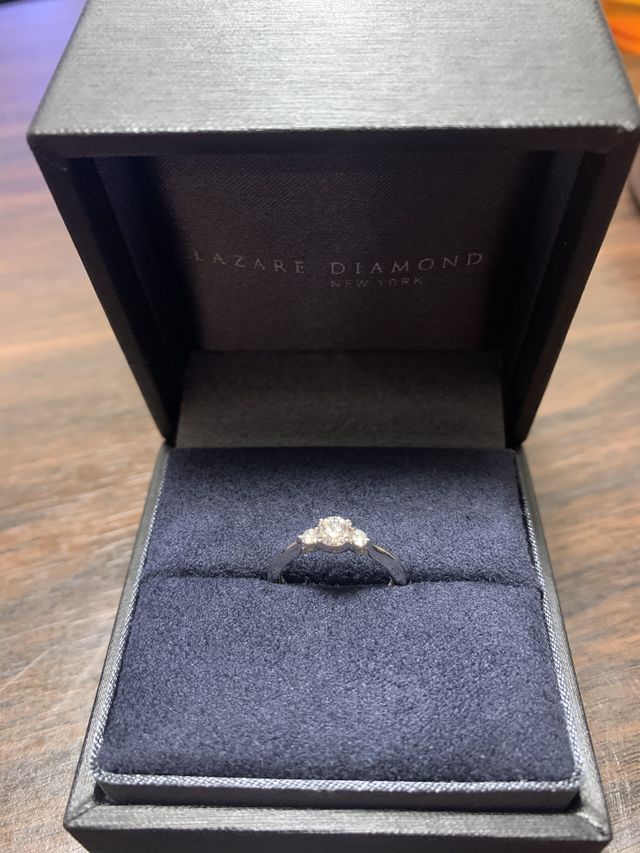 素敵な婚約指輪