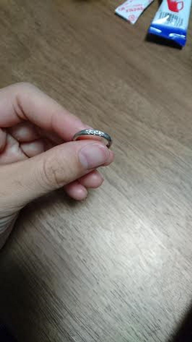 内側に刻印してます