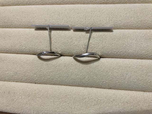 シンプルでとても綺麗な指輪に出会えました。