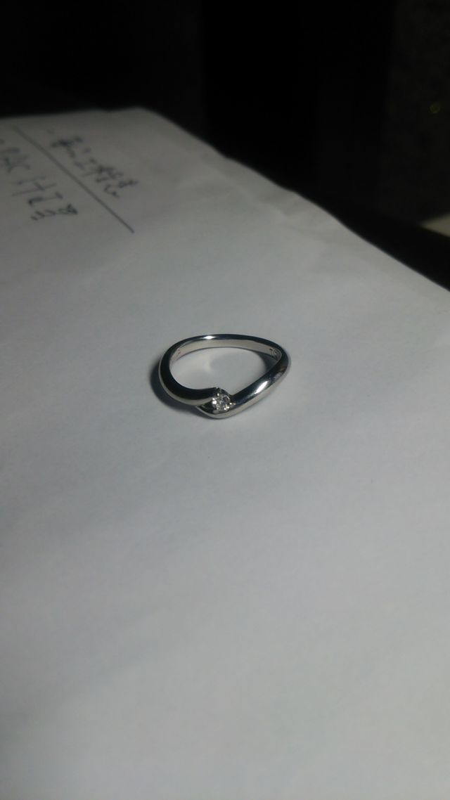 手を繋いでいるイメージ