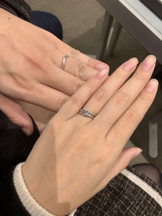 婚約指輪と結婚指輪重ね付け。