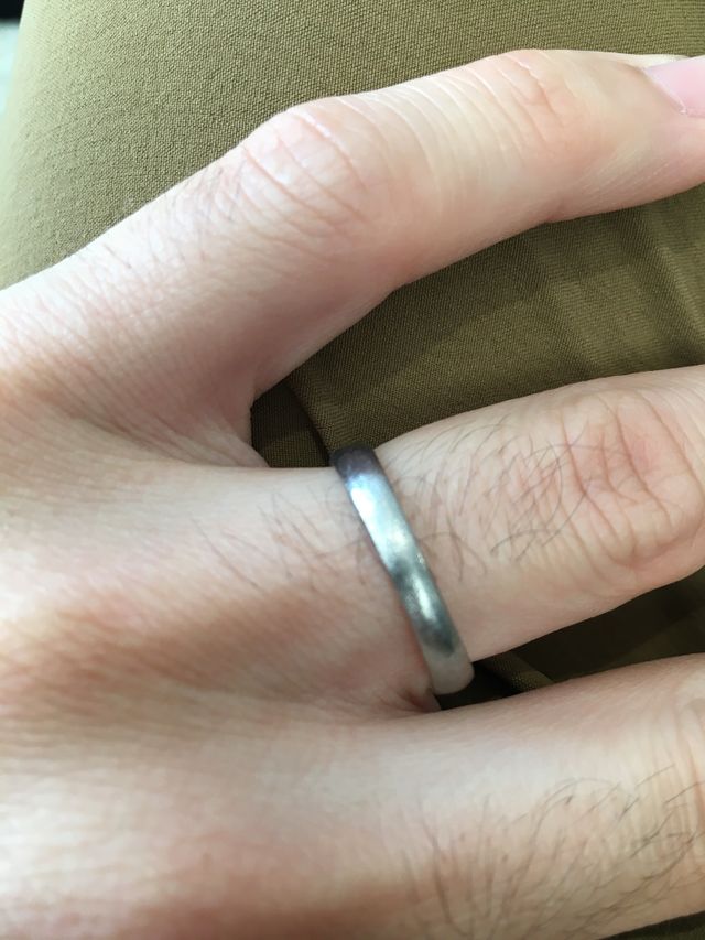 光沢の少ないシンプルなデザイン