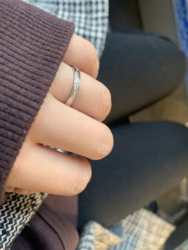 女性用の結婚指輪です。