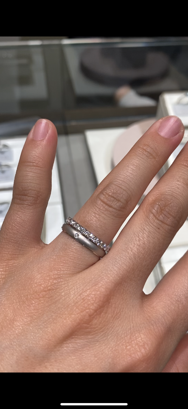 プラチナのハーフエタニティリング