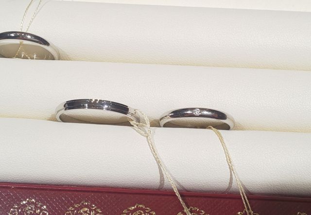 ペアのリングではありません