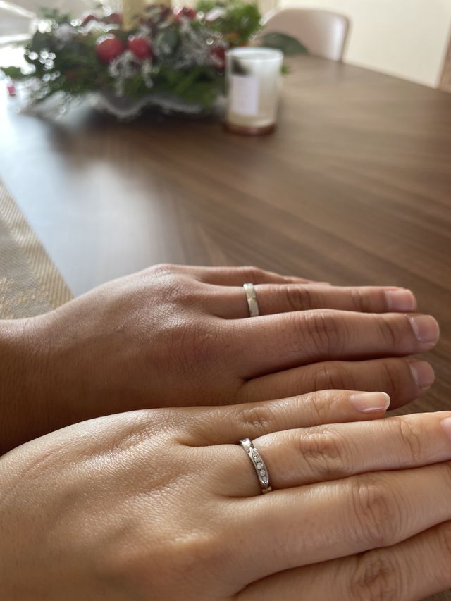 男性にも女性にもしっくり馴染むデザインです。