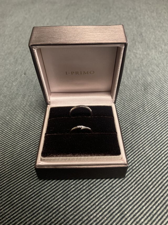 結婚指輪。
エプュレというリング。