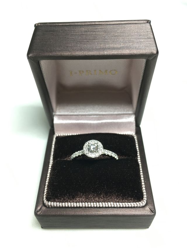 こちらフォーマルハウトEte-Sという品名の指輪です。