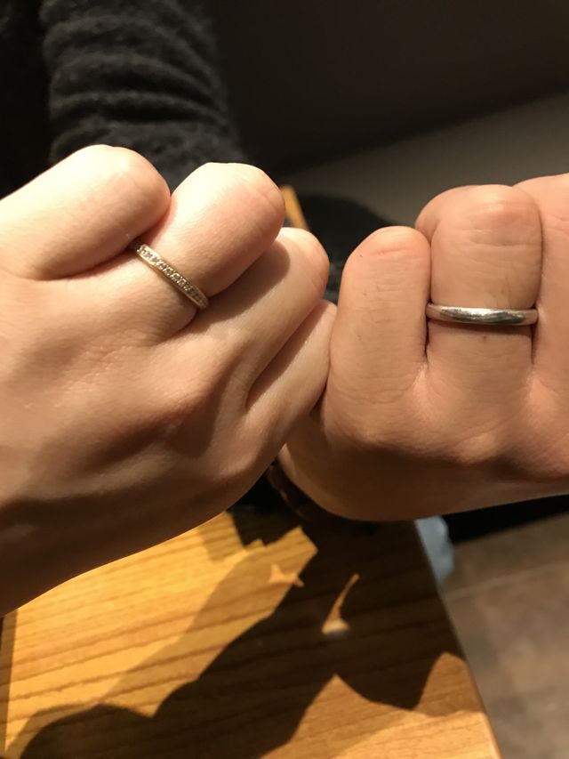 木目が綺麗な指輪です。