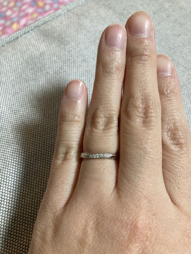 結婚指輪。デザインがお気に入り。