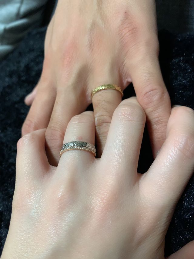 婚約指輪との重ね付けの相性がばっちり
