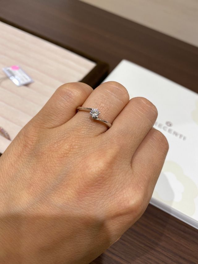 婚約指輪を試着しました！