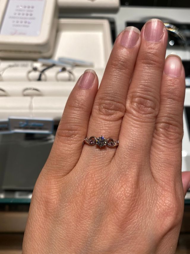 婚約指輪の試着をしました！