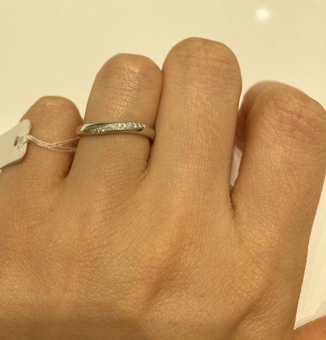 ウェーブラインの指輪