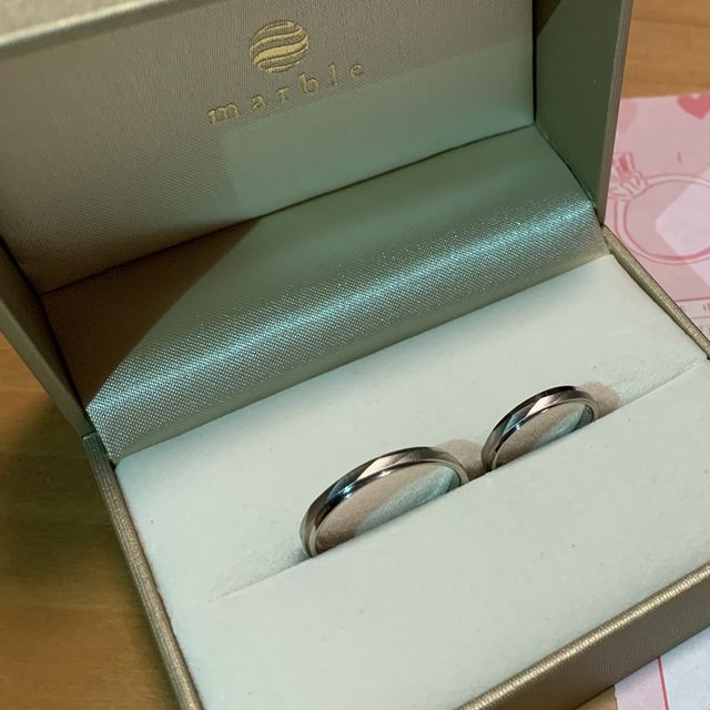 marbleの山吹というリングホワイトゴールドの18金