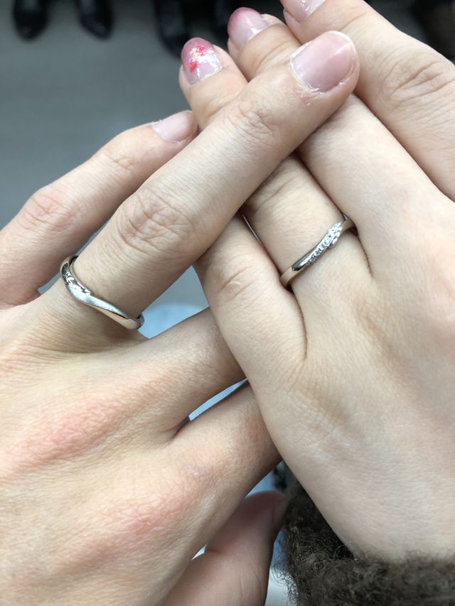 指輪をもらった帰り道の電車で、、、