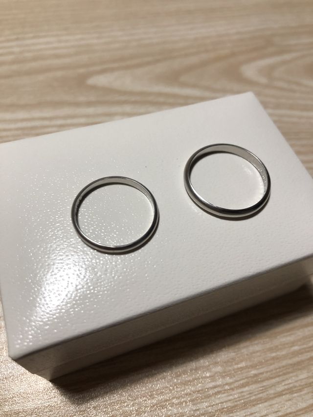 お互いの指輪を作り、最後に互いの名前を彫ってもらいました！