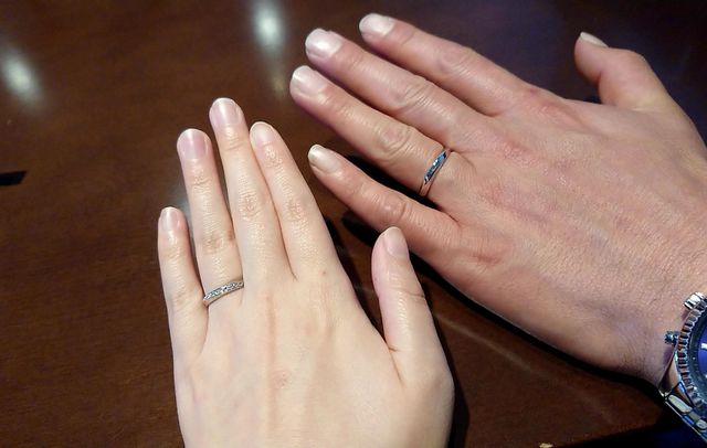 プラチナが綺麗でメレダイヤも輝いています。