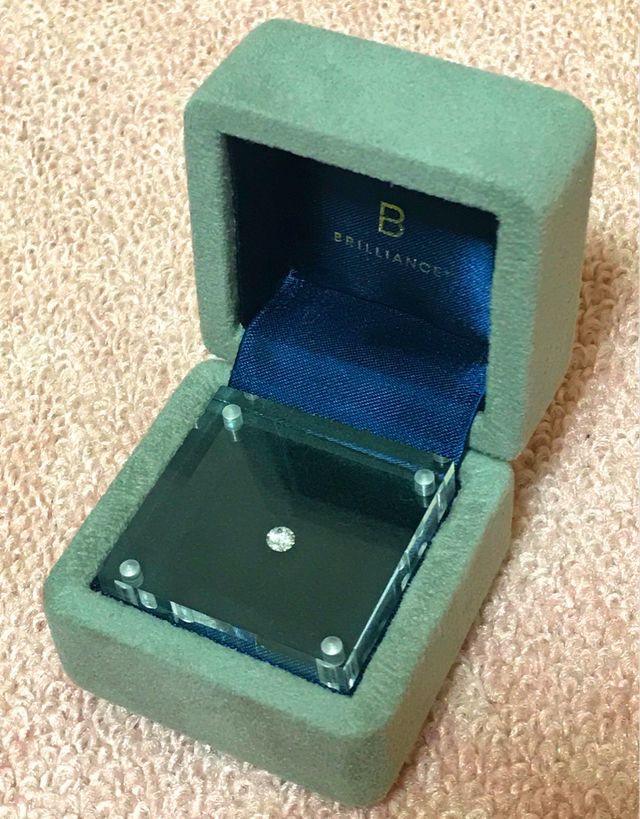 ダイヤモンドでプロポーズしてもらい、リングは一緒に決めました