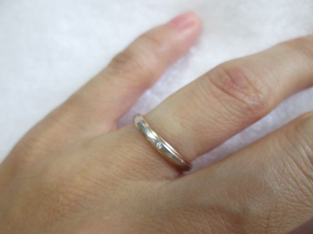 プラチナとピンクゴールドです。