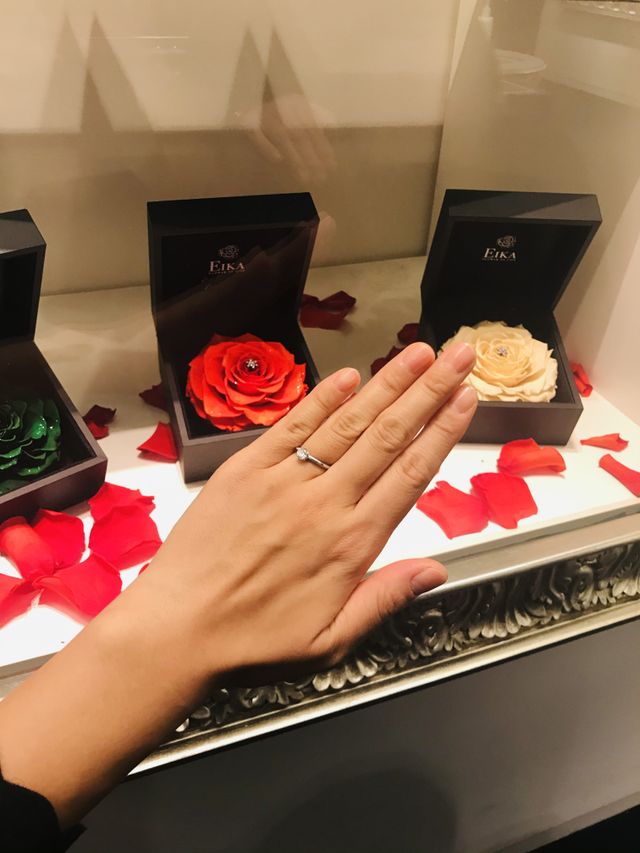 指輪受け取り、店内で撮影させて頂きました。