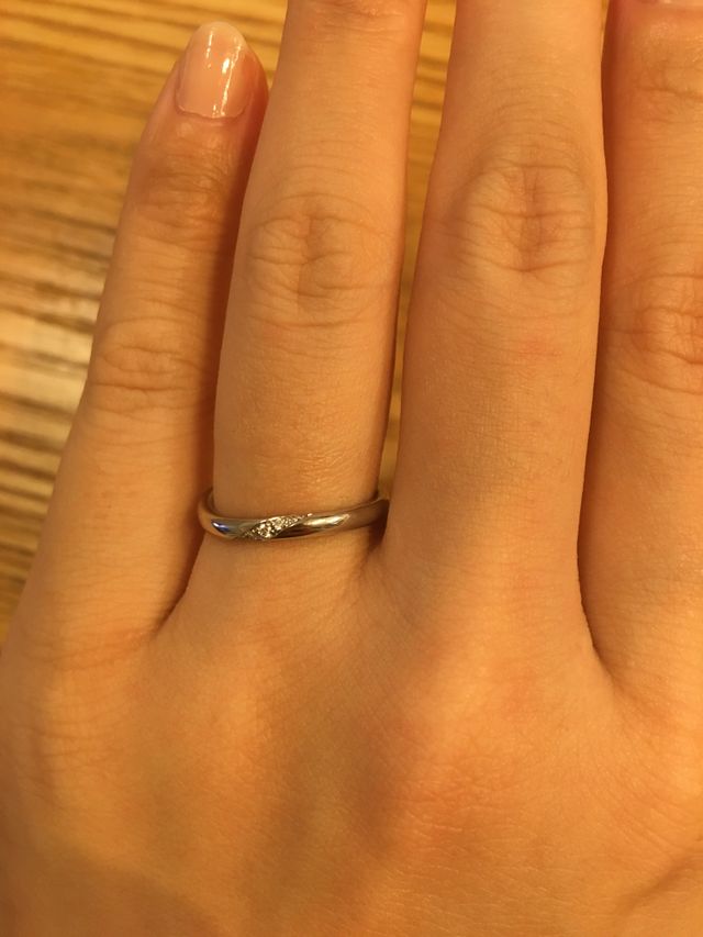 細めのリングで違和感なくつけられます。