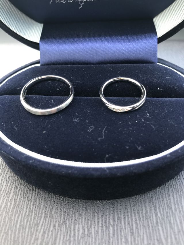 結婚指輪(どちらもGlory Day Pt950)です
