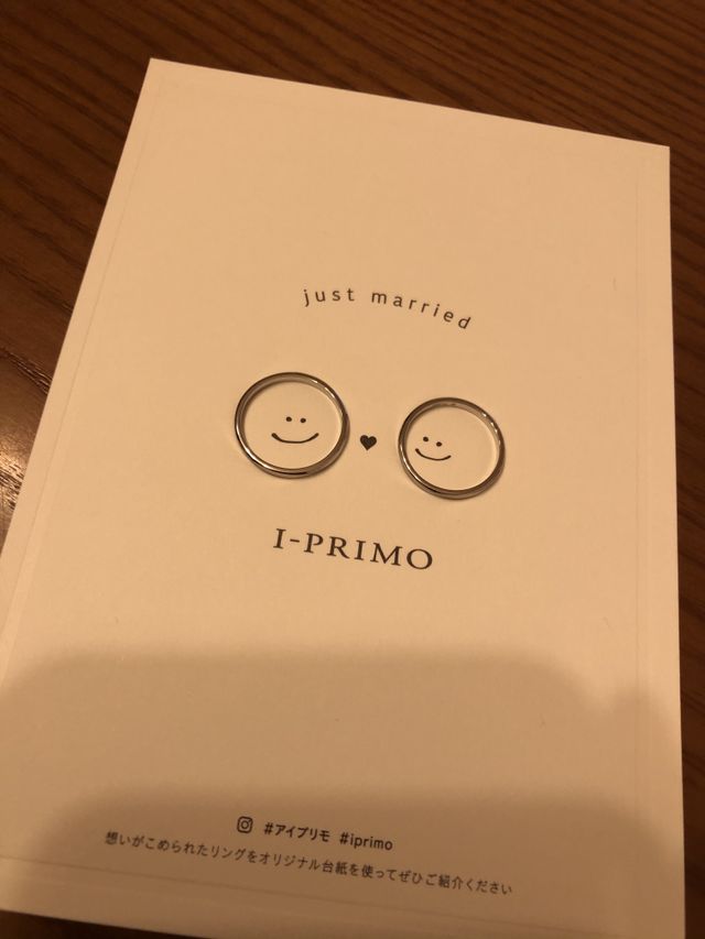 とても良いデザインの結婚指輪です。
とても気に入っています。