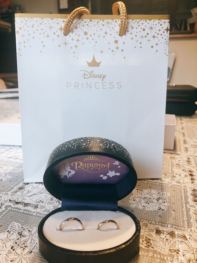 指輪のみ移しました。ラプンツェルの箱も可愛いです。