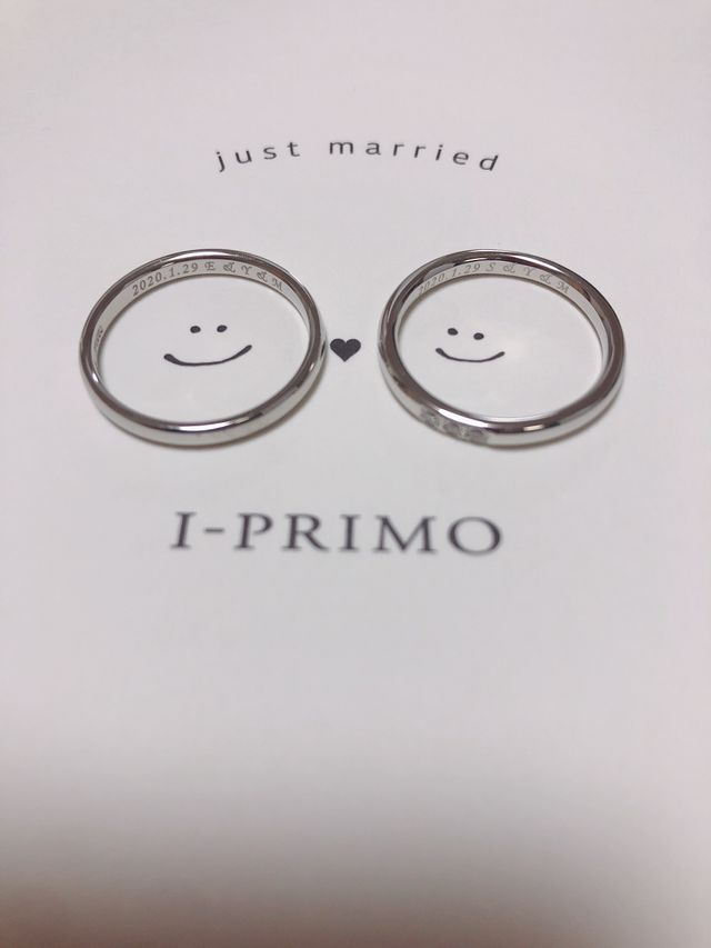 結婚記念日と家族全員のイニシャルを入れました！