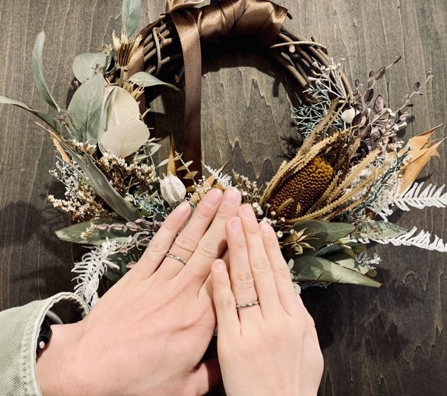 ミルグレインを職人さんに入れて頂き、綺麗に仕上がった指輪