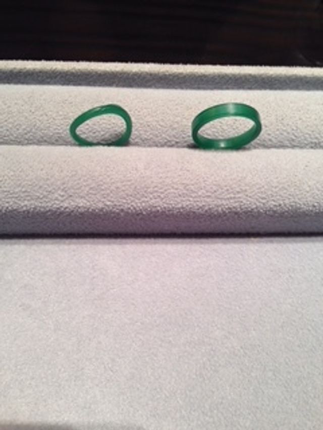 オーダーメイドした指輪の原型。左側が私、右側が旦那。