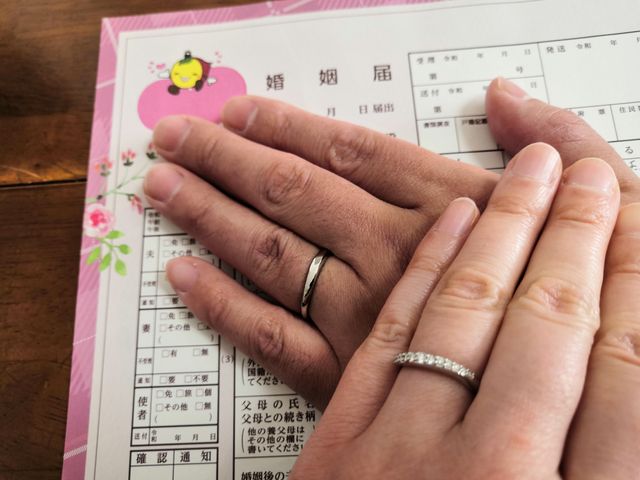 婚姻届提出するタイミングで購入後初めて着けました。