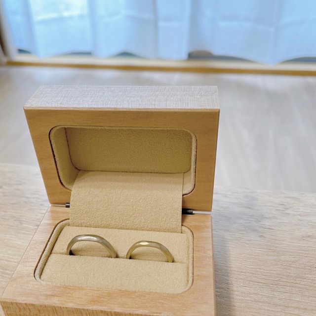 届いた状態。可愛らしいコロンとした木箱すら素敵な思い出です。