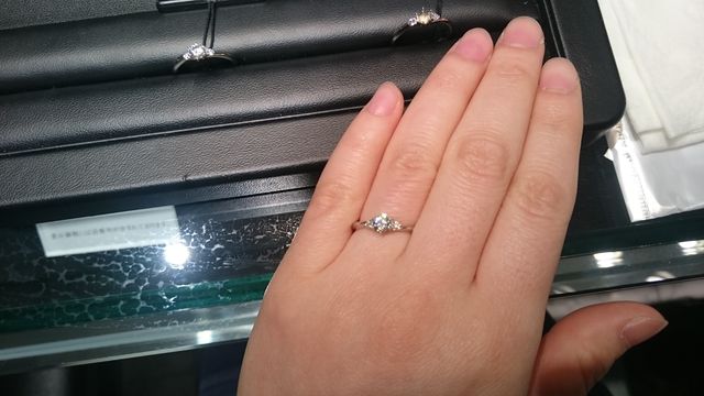 ダイアモンドの輝きがとてもきれいです