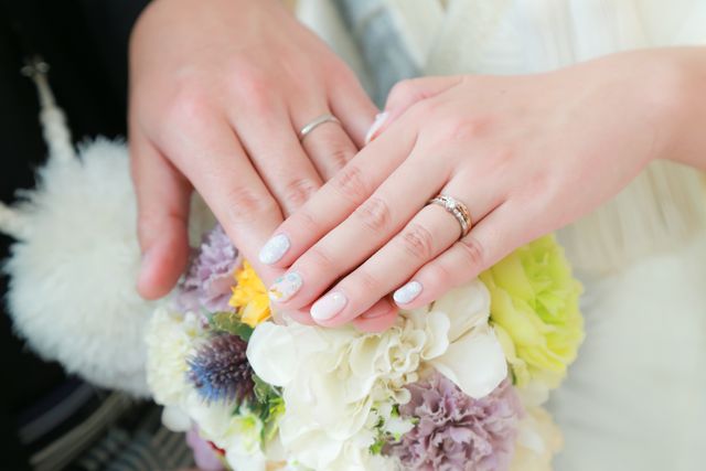 デザインのみ同じにし、色やダイヤの有無はそれぞれが選びました