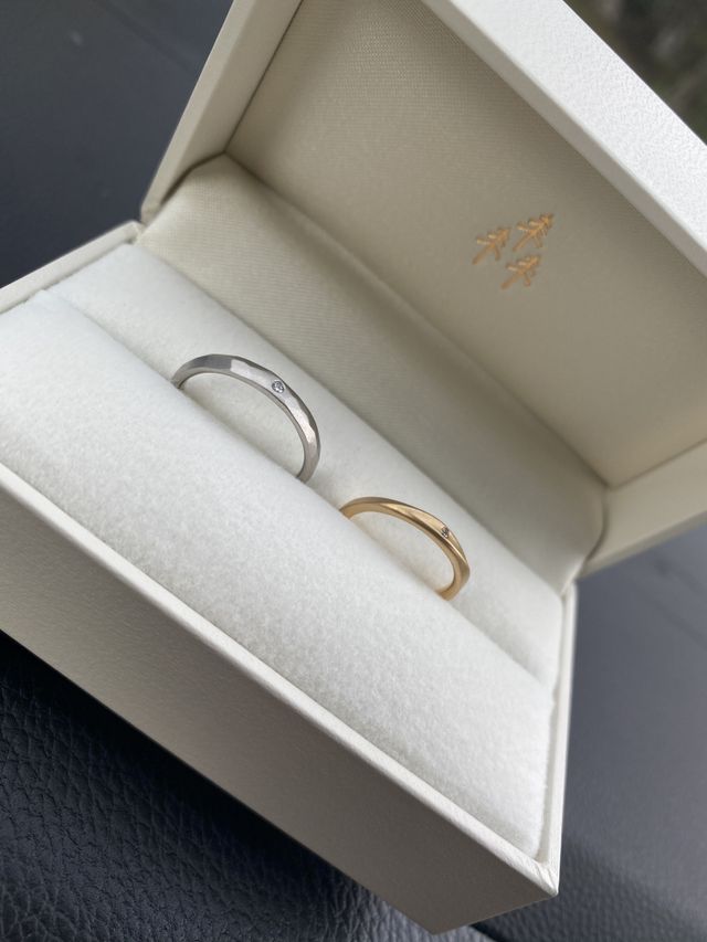 お互いで作り合いました。右がゴールドで左がプラチナです。