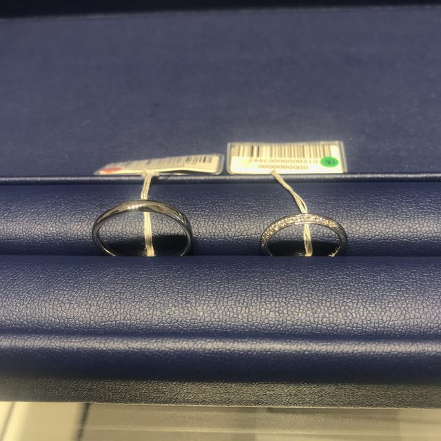 装着向きを変えると、一気に華やかに。場面使いできる優れもの。