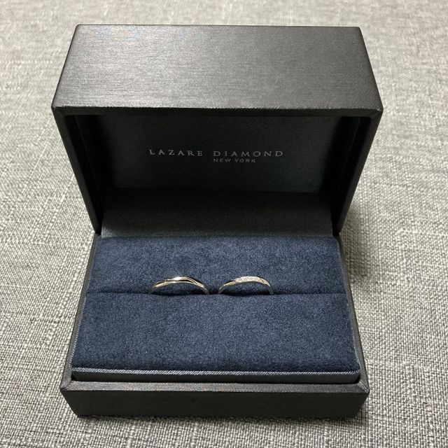 左が男性、右が女性