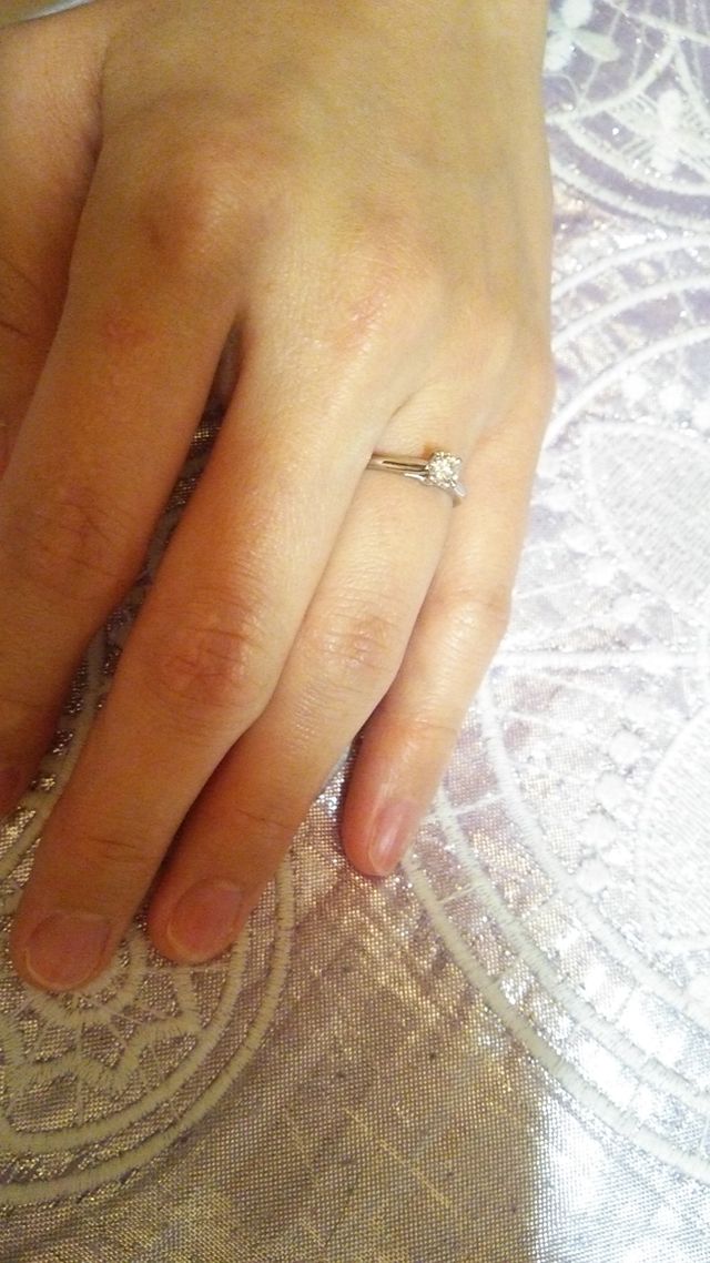 パーティーや食事の時だけ着けます。