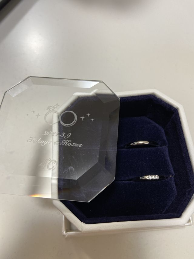 良い夫婦の日限定デザインのケースに入れてもらいました。