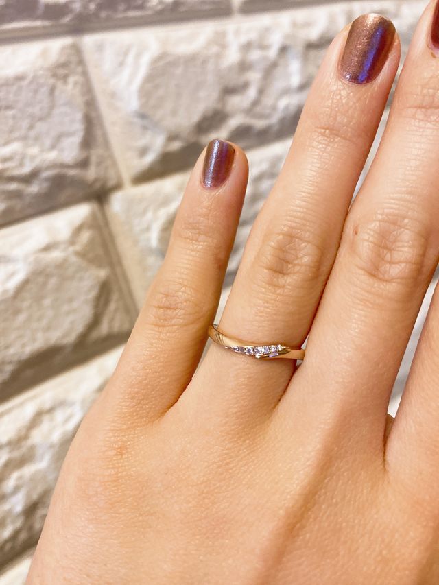 〈ノクターナル〉7石のダイヤが付いてます。