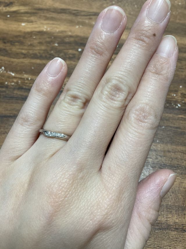 大きめのダイヤを入れてもらいました。